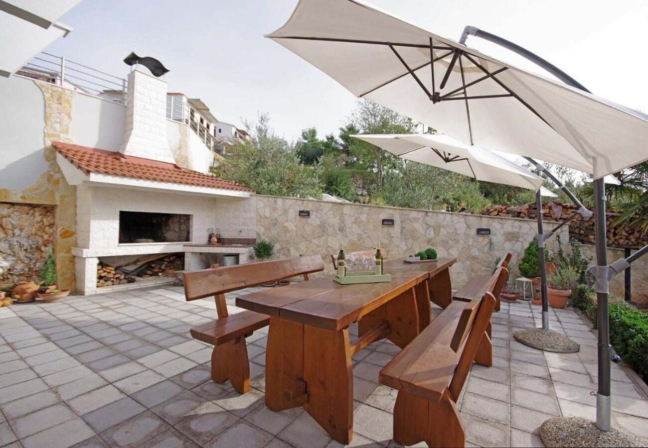 Apartments Javi - Free Private Parking Trogir Ngoại thất bức ảnh
