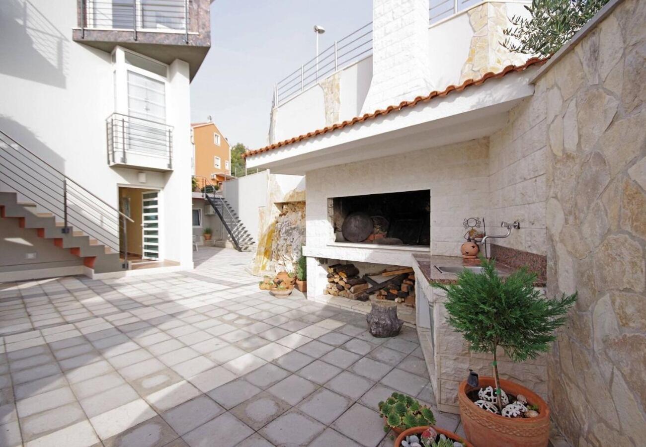 Apartments Javi - Free Private Parking Trogir Ngoại thất bức ảnh